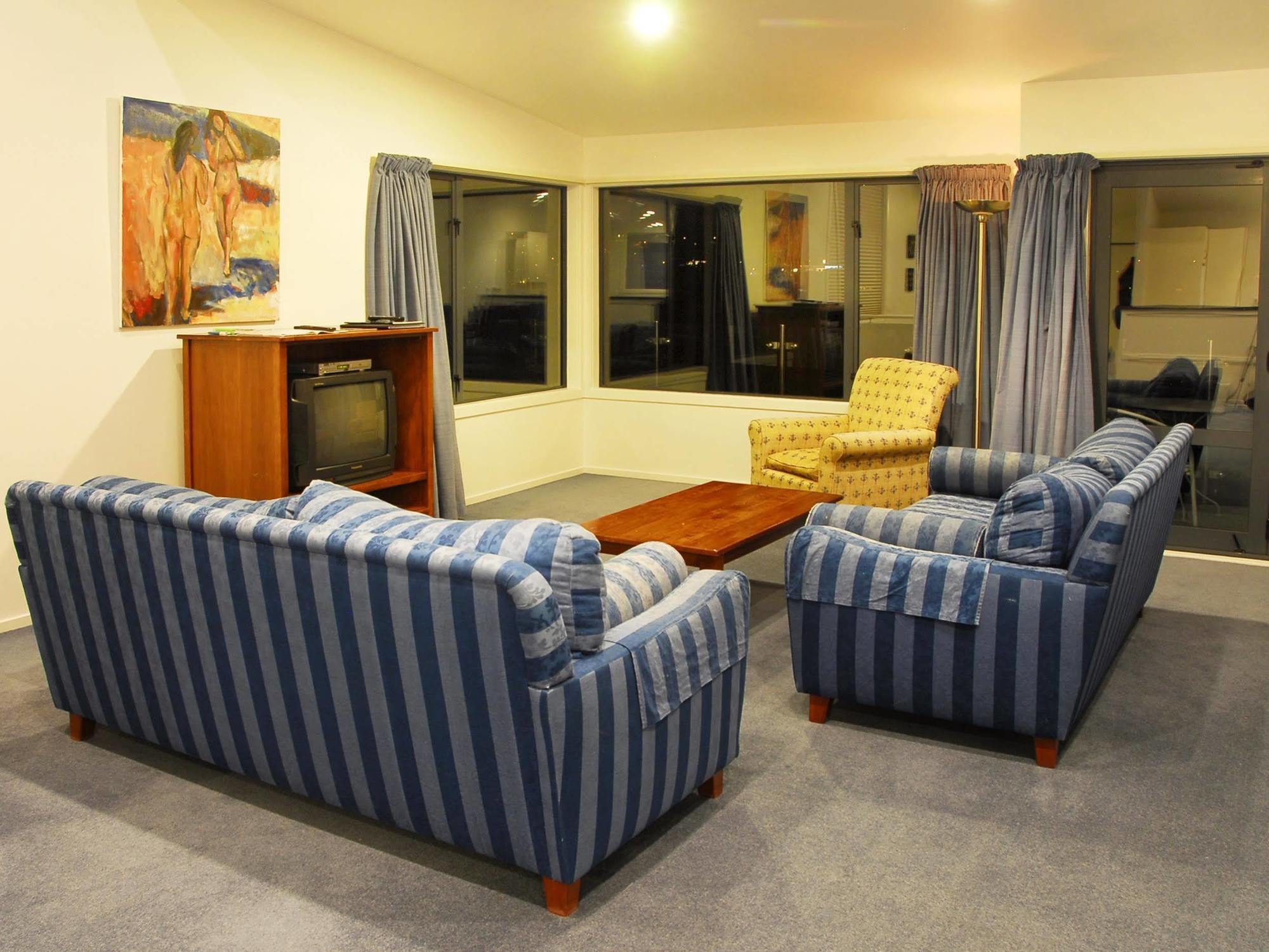 เบรคฟรี เดอะพอยต์ ควีนส์ทาวน์ Aparthotel ภายนอก รูปภาพ